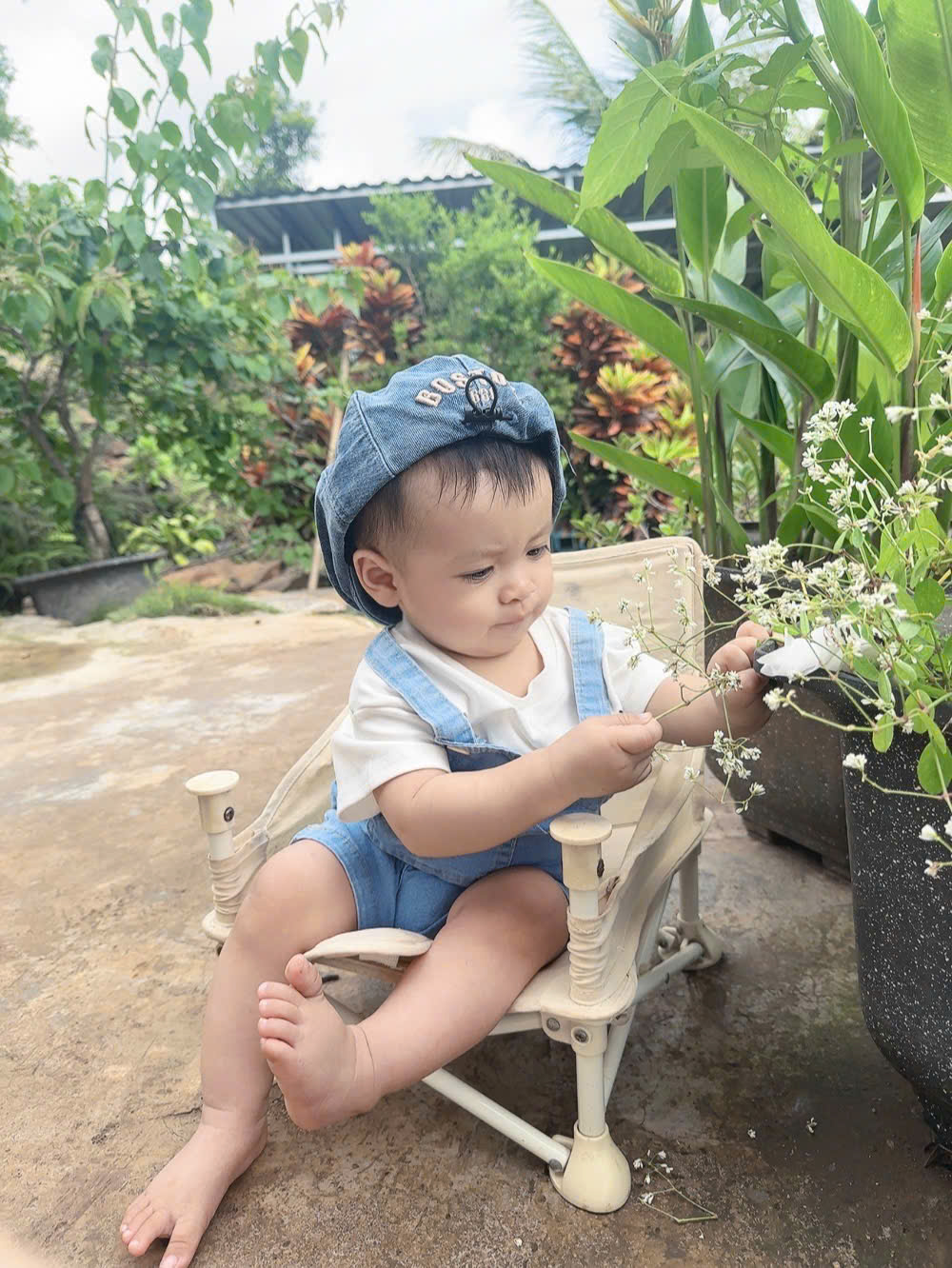 Bé Xoài 10 tháng tuổi